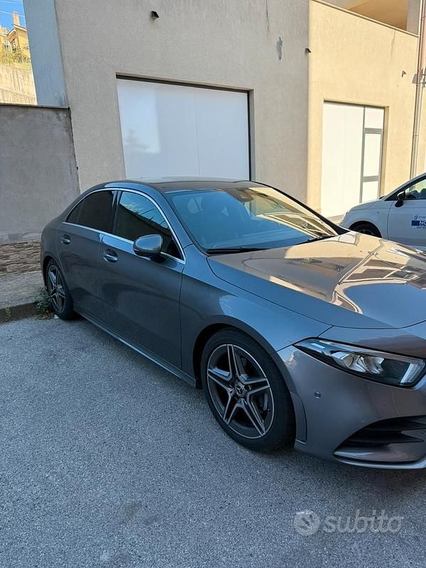 Usata Mercedes CLA200 163 CV (119 kW) 2020 Grigio Berlina
