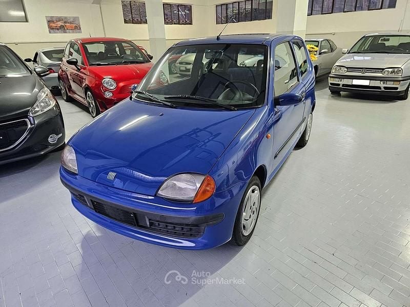 Usata Fiat 600 54 CV (39 kW) 2000 Blu/azzurro Berlina