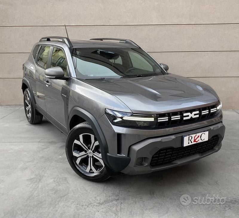 Usata Dacia Duster 101 CV (74 kW) 2025 Grigio Station wagon