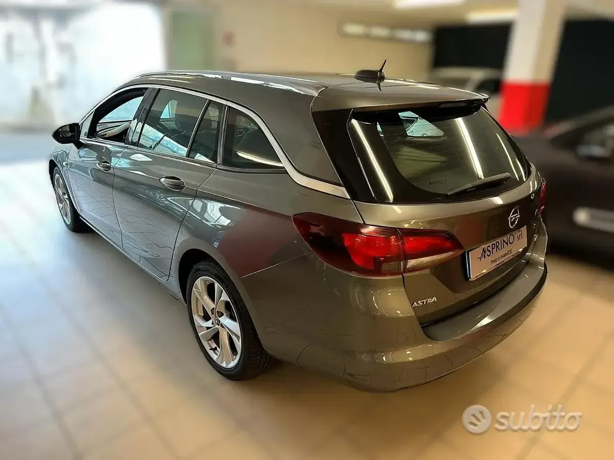 Usata Opel Astra 110 CV (80 kW) 2017 Grigio Station wagon