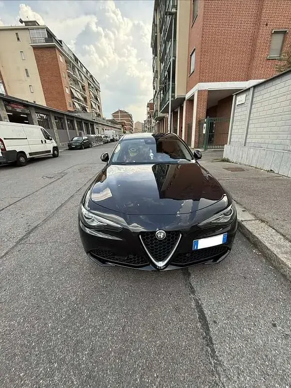 Usata Alfa Romeo Giulia Super 179 CV (131 kW) 2017 Berlina