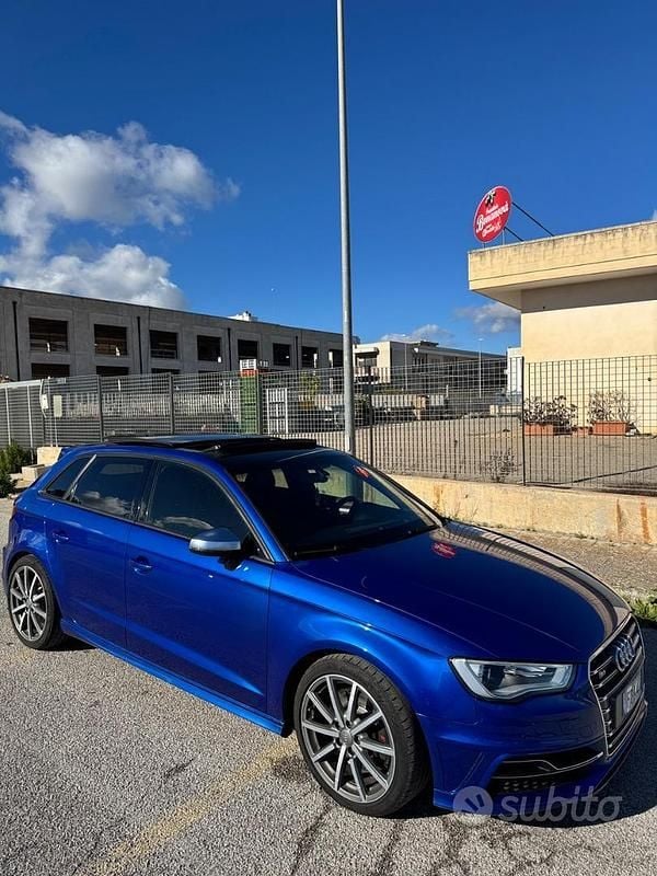 Blu Usata 2016 Audi S3 Tre volumi | 26.000 € (Buon prezzo) - Immagine 1/4