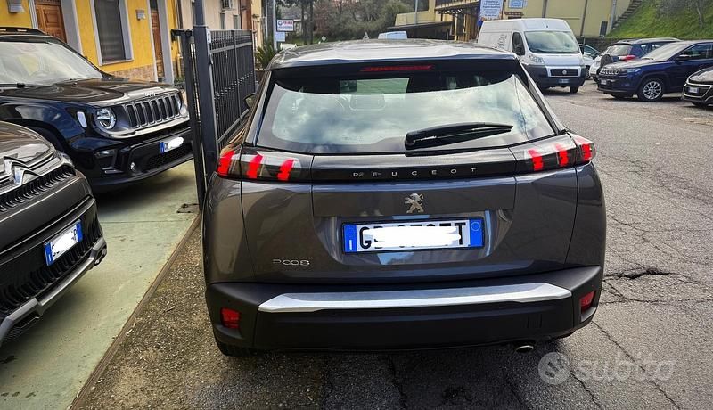 Usata Peugeot 2008 Business-Line 110 CV (80 kW) 2020 Grigio SUV
