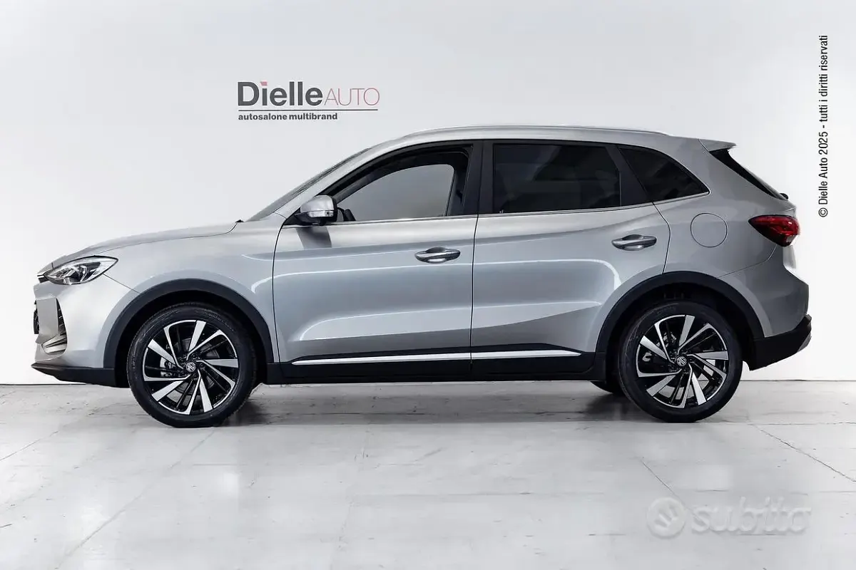 Nuova MG ZS Luxury 197 CV (144 kW) 2026 Grigio SUV