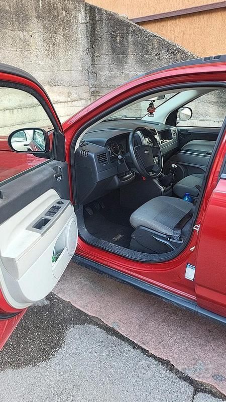 Usata Jeep Compass 140 CV (102 kW) 2008 Rosso SUV