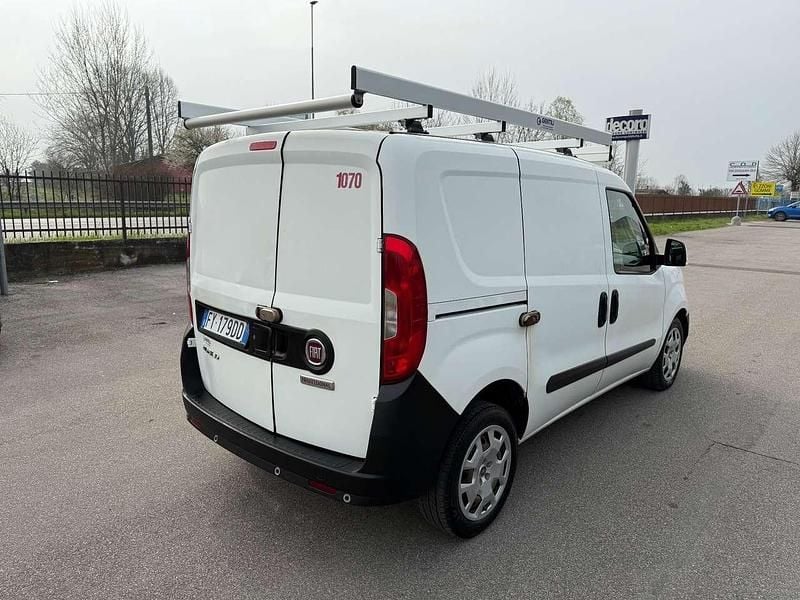 Usata Fiat Doblò 105 CV (77 kW) 2019 Bianco Monovolume