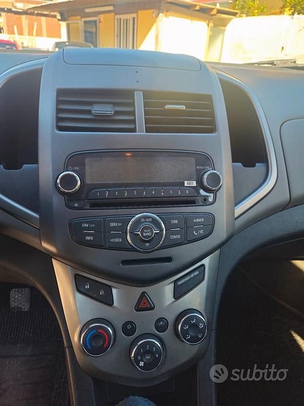 Usata Chevrolet Aveo LT 86 CV (63 kW) 2014 Grigio Berlina