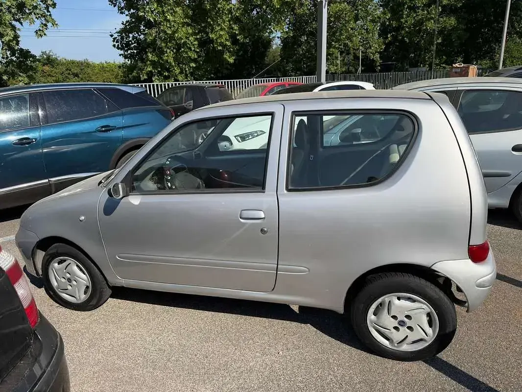 Usata Fiat 600 Anniversary 54 CV (39 kW) 2008 Utilitaria