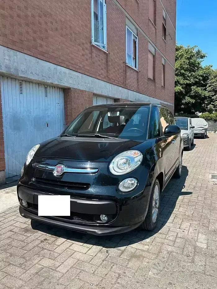 Usata Fiat 500L Living 105 CV (77 kW) 2015 Nero Monovolume