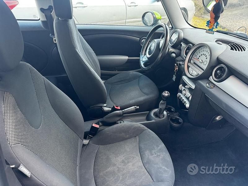 Usata Mini ONE 75 CV (55 kW) 2009 Utilitaria