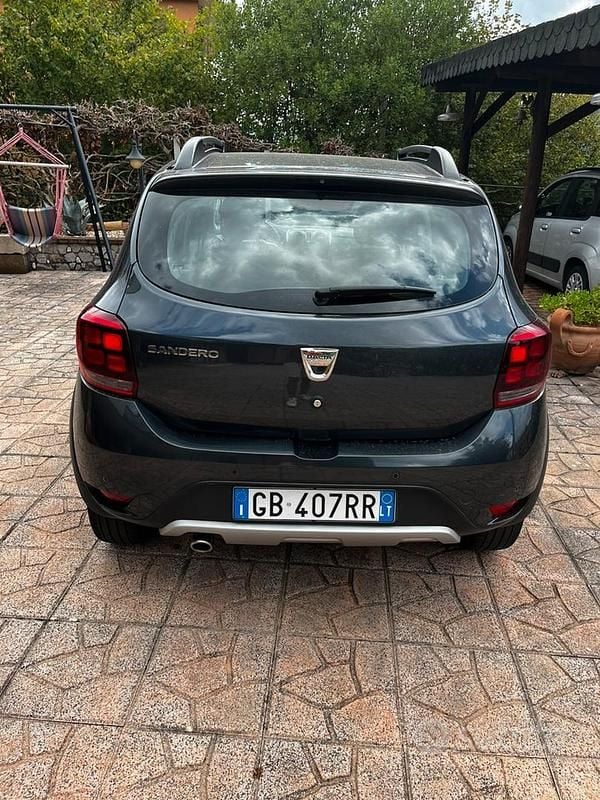 Usata Dacia Sandero 101 CV (74 kW) 2021 Grigio Utilitaria