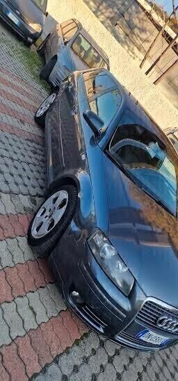 Usata Audi A3 Ambiente 140 CV (102 kW) 2008 Grigio metallizzato Utilitaria