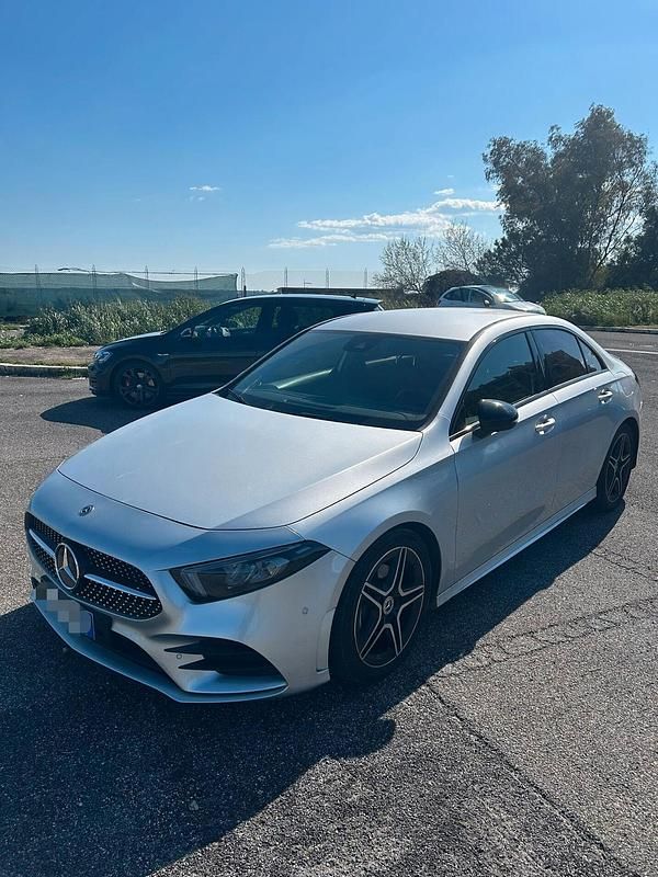 Usata Mercedes A180 Premium 115 CV (84 kW) 2020 Argento Berlina