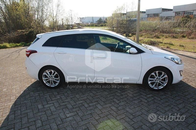 Usata Hyundai i30 GO! 110 CV (80 kW) 2016 Bianco Station wagon
