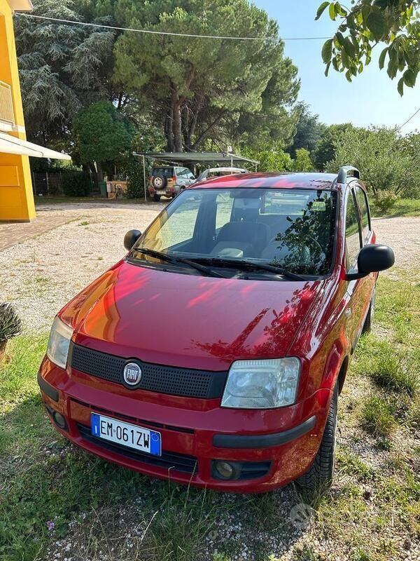 Rosso Usata 2012 Fiat Panda Classica Due volumi | 2500 € (Molto cara) - Immagine 1/4
