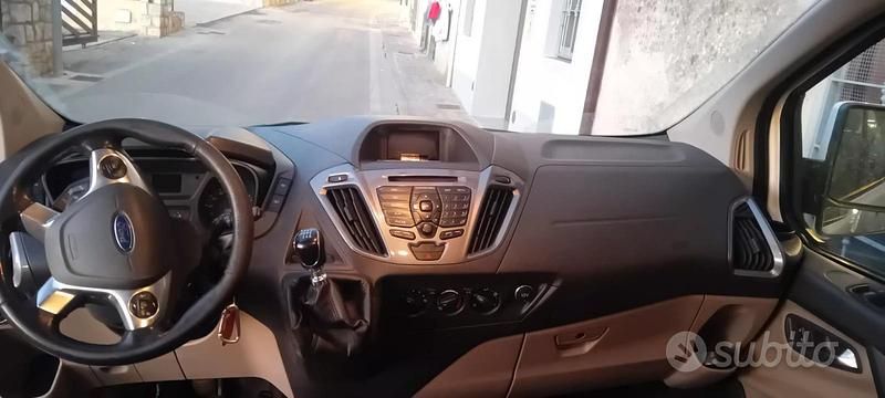 Usata Ford Tourneo 170 CV (125 kW) 2016 Bianco Monovolume