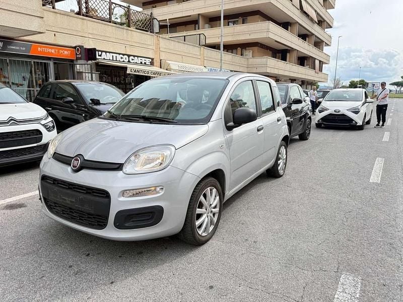 Usata Fiat Panda Lounge 69 CV (50 kW) 2020 Argento Utilitaria