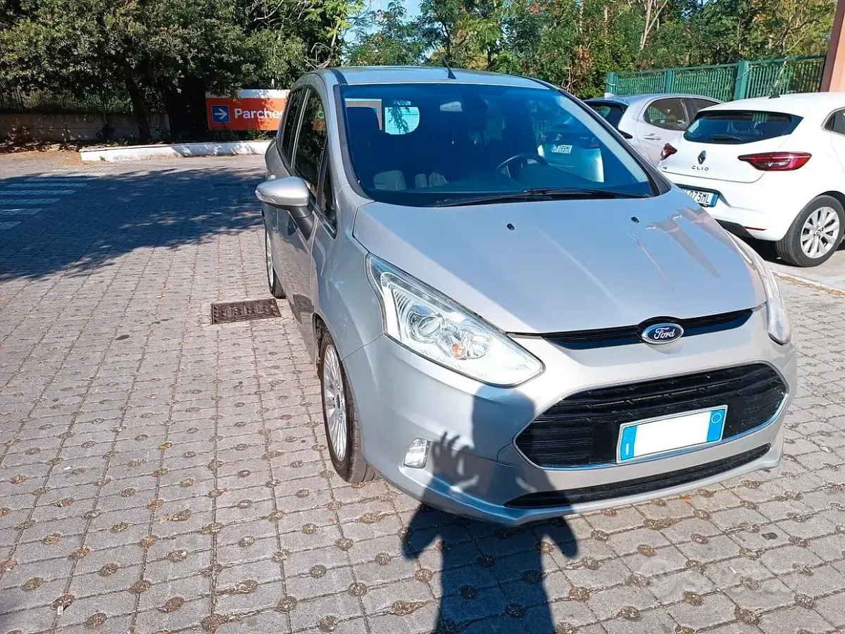 Usata Ford B-MAX Titanium 101 CV (74 kW) 2013 Giallo Monovolume