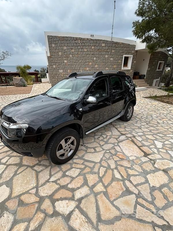 Usata Dacia Duster Lauréate 105 CV (77 kW) 2013 Nero SUV
