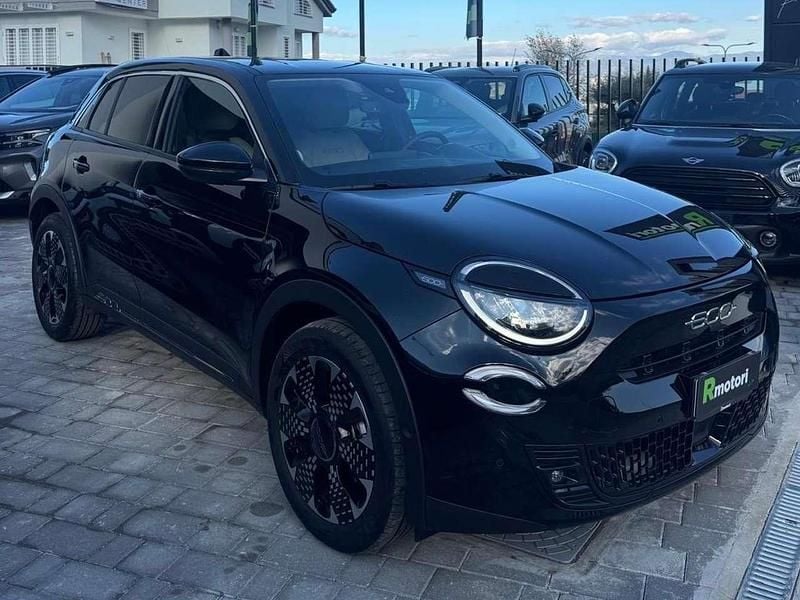 Nero Usata 2025 Fiat 600 La Prima SUV | 22.900 € - Immagine 1/4
