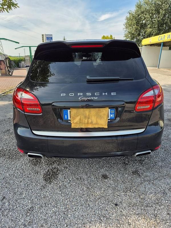 Usata Porsche Cayenne Platinum Edition 382 CV (280 kW) 2013 Nero SUV