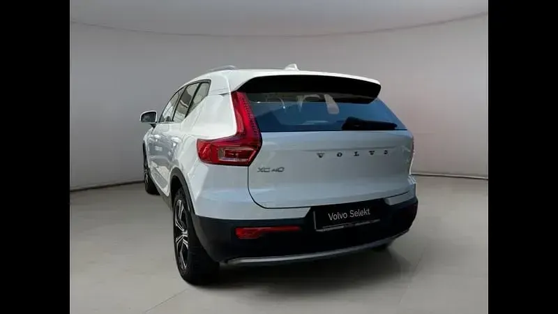 Usata Volvo XC40 Inscription 192 CV (141 kW) 2021 Bianco SUV