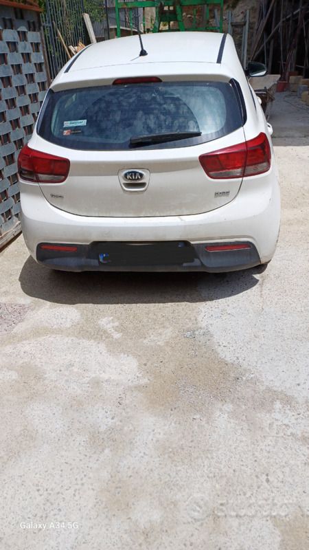 Usata Kia Rio 77 CV (56 kW) 2017 Utilitaria