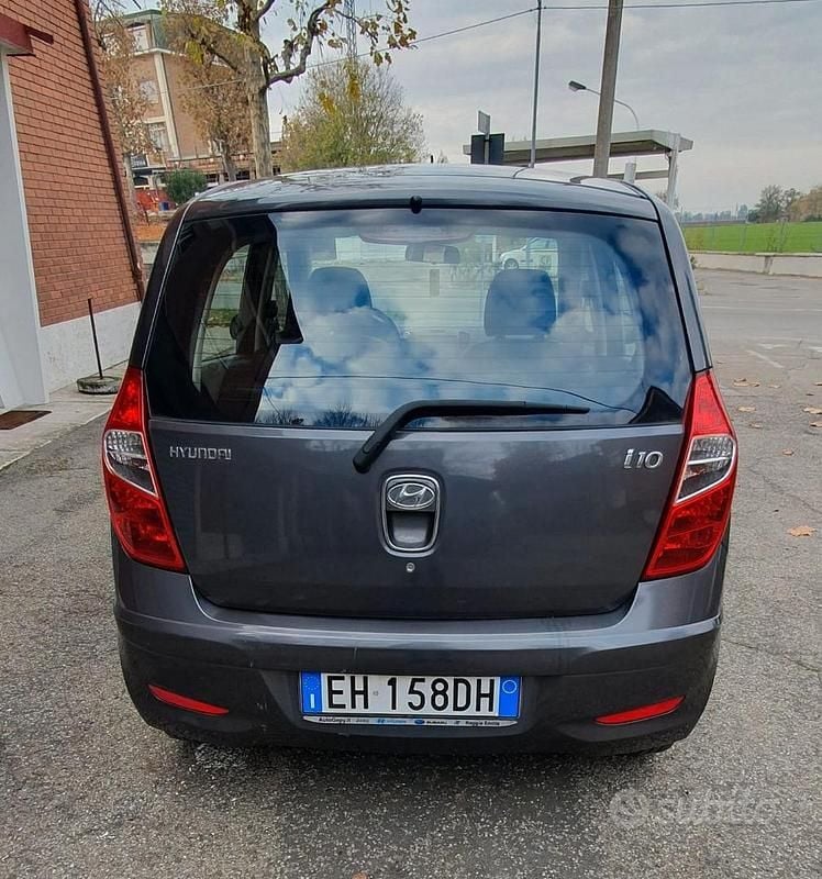 Usata Hyundai i10 2011 Grigio Utilitaria