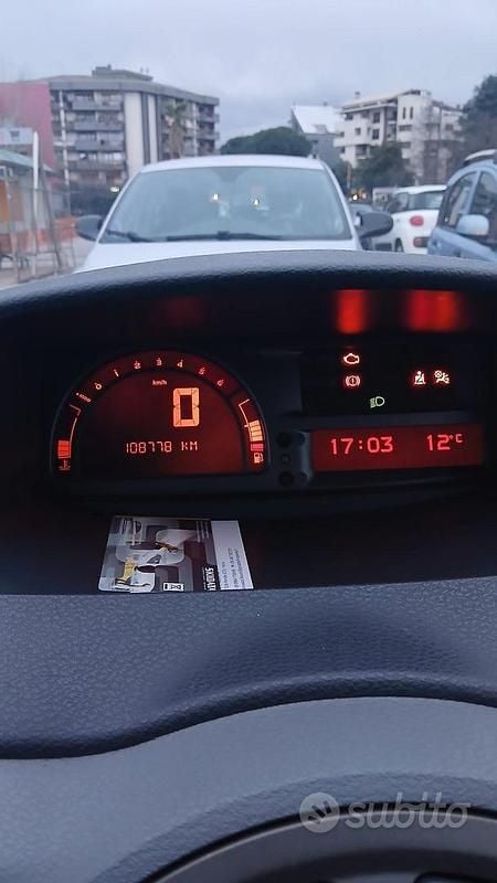 Usata 2010 Renault Modus Monovolume | 4500 € (Buon prezzo) - Immagine 1/4