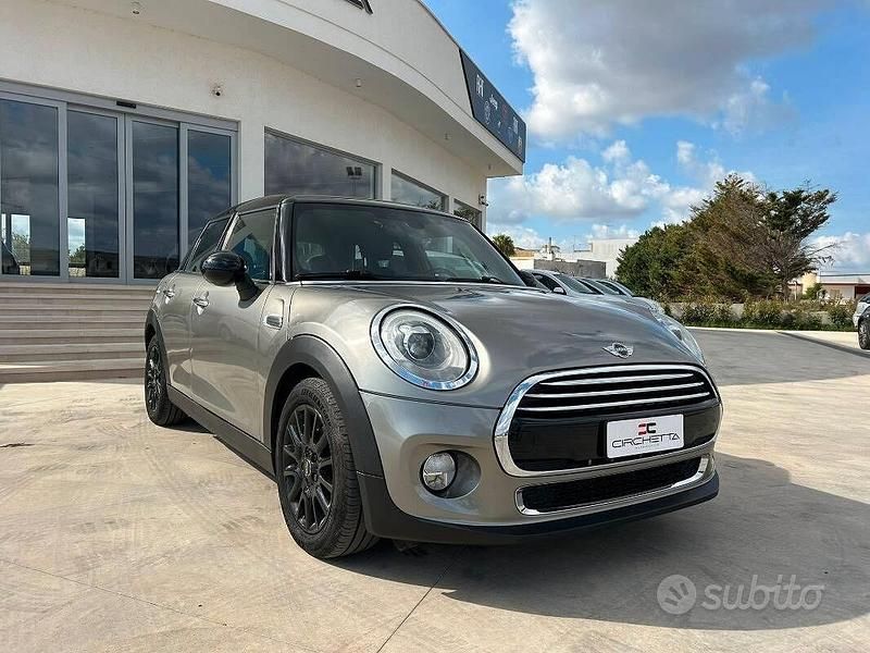 Usata Mini Cooper D 116 CV (85 kW) 2017 Grigio Utilitaria