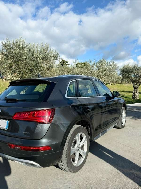 Usata Audi Q5 Business 190 CV (139 kW) 2020 Grigio SUV
