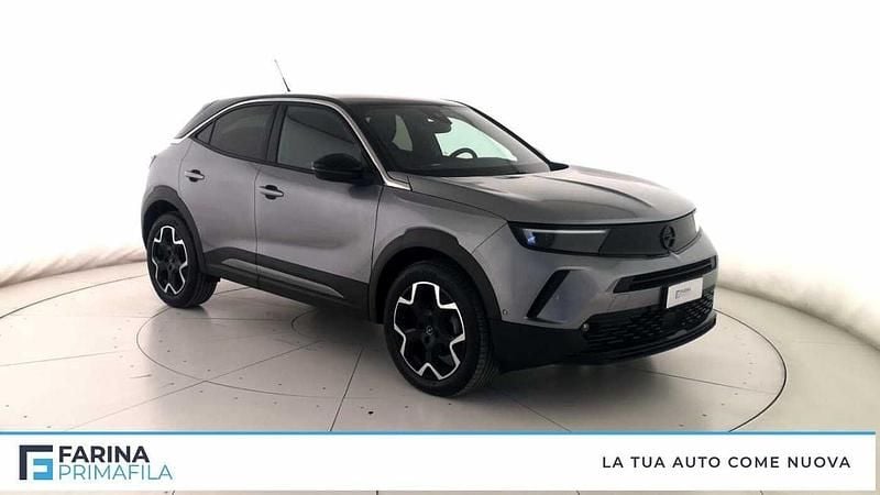 Usata Opel Mokka Ultimate 136 CV (100 kW) 2024 Grigio chiaro/tetto nero SUV
