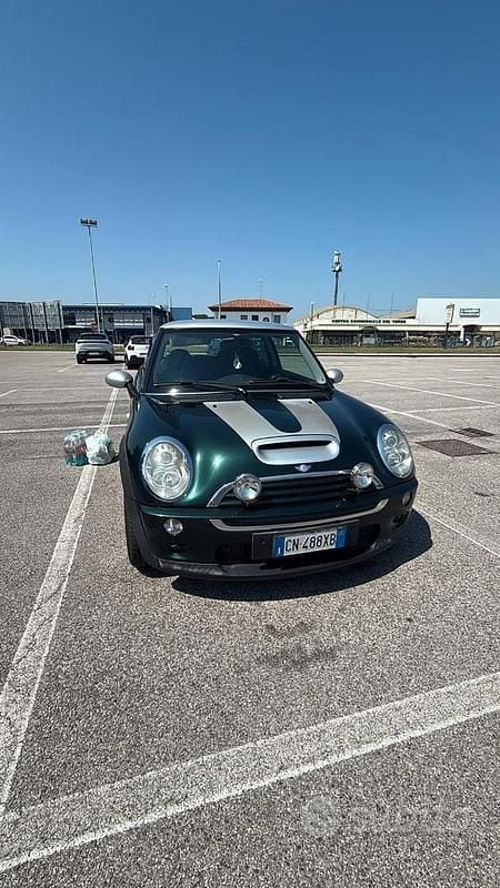 Usata Mini Cooper S 170 CV (125 kW) 2005 Verde Utilitaria