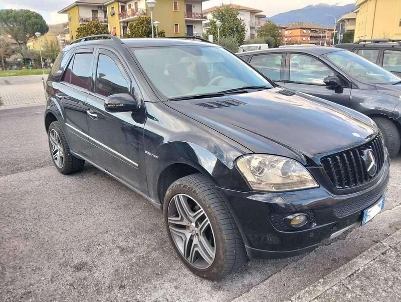 Usata Mercedes ML420 306 CV (225 kW) 2007 Nero SUV