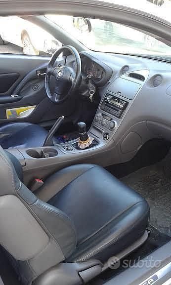 Usata Toyota Celica 143 CV (105 kW) 2001 Grigio Coupé