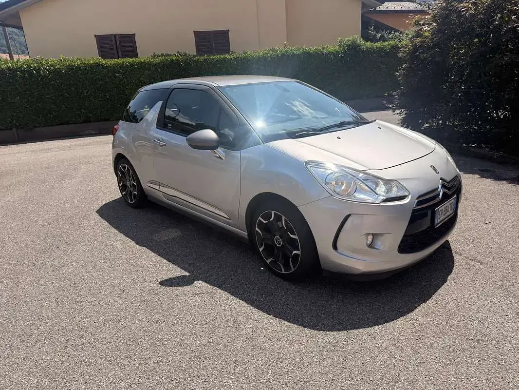 Usata Citroën DS3 Chic 95 CV (69 kW) 2013 Berlina