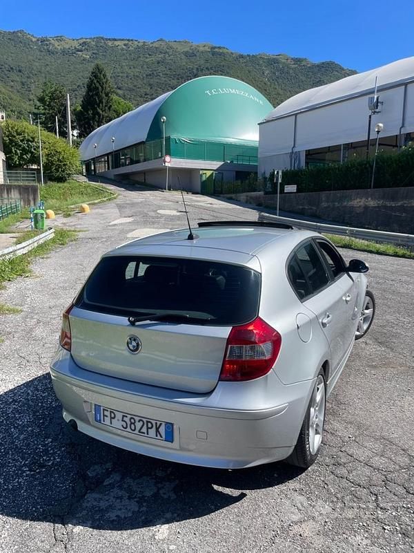 Usata BMW 120 163 CV (119 kW) 2005 Grigio Utilitaria