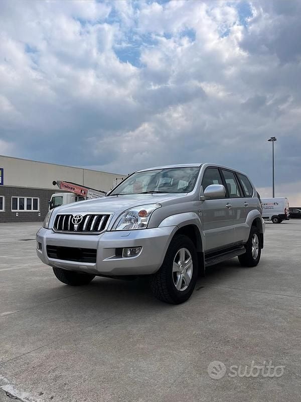 Usata Toyota Land Cruiser 173 CV (127 kW) 2006 Grigio SUV