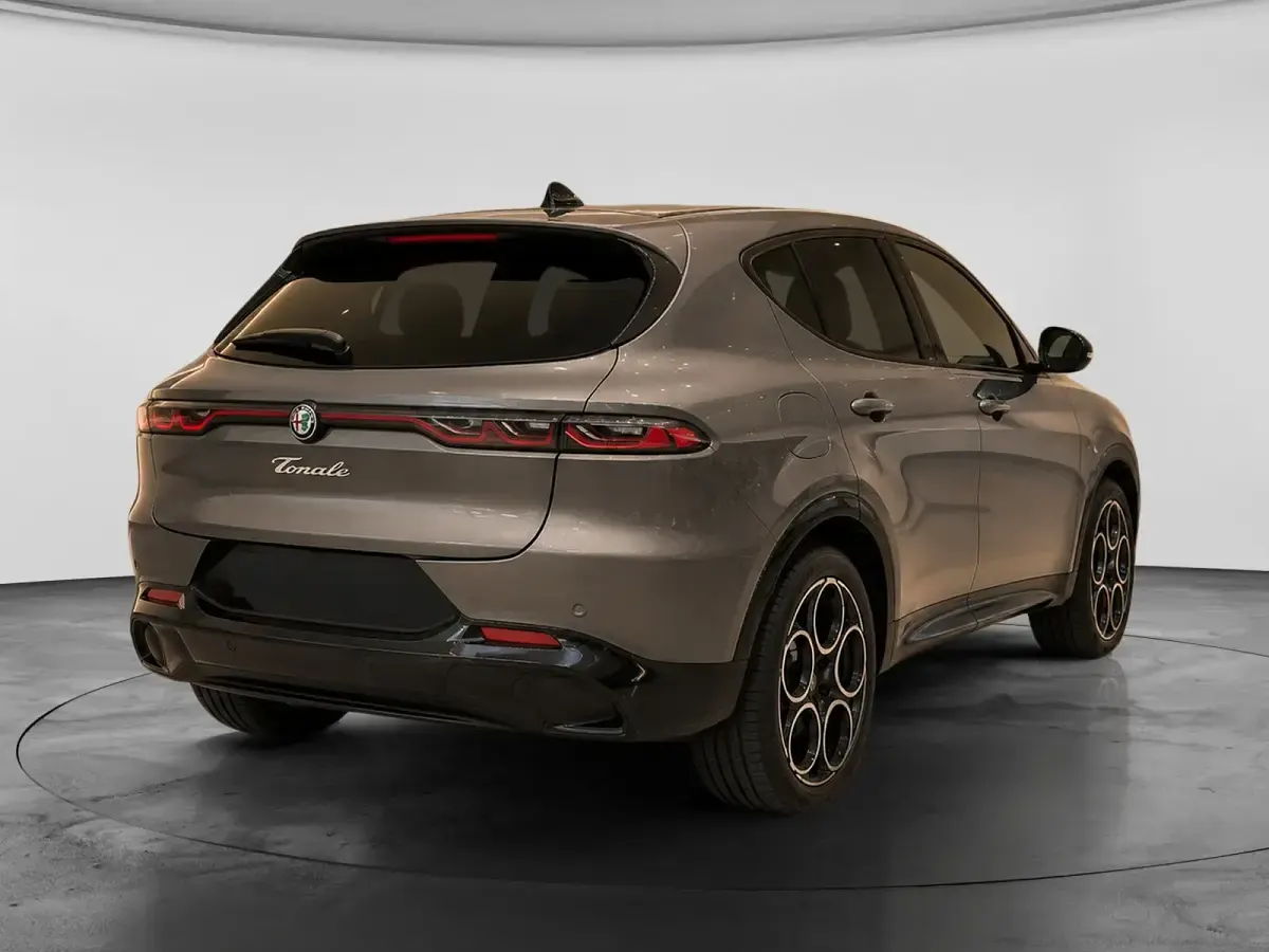 Usata Alfa Romeo Tonale Veloce 131 CV (96 kW) 2024 Grigio SUV