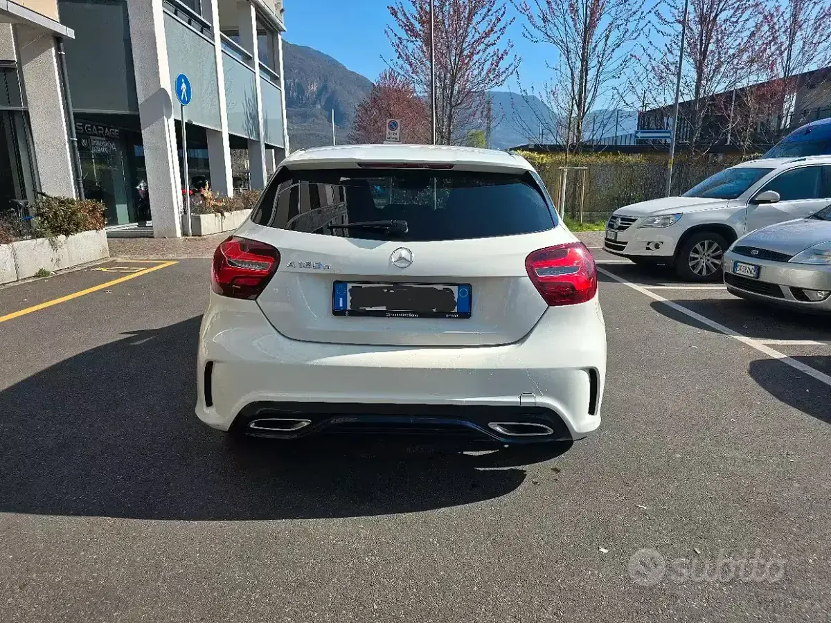 Usata Mercedes A180 109 CV (80 kW) 2016 Bianco Utilitaria