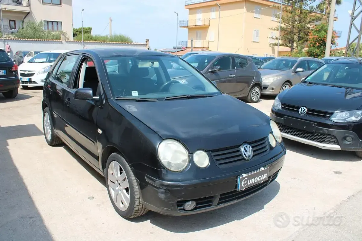 Usata VW Polo Comfortline 75 CV (55 kW) 2004 Grigio Berlina