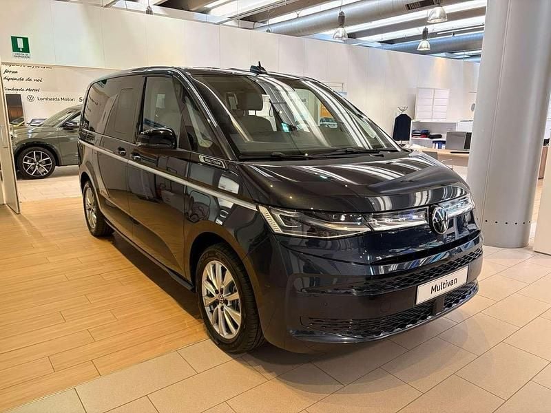 Nieuw VW T7 Style 245 PK (180 kW) 2025 Zwart Van