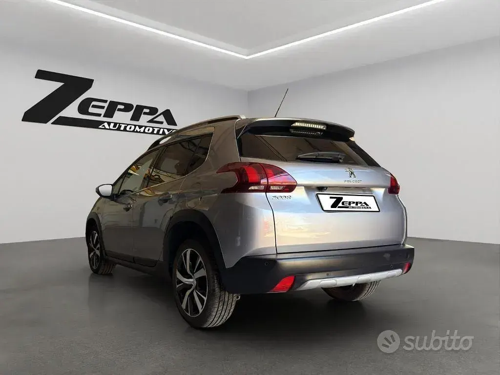 Usata Peugeot 2008 Allure 102 CV (75 kW) 2019 Grigio SUV