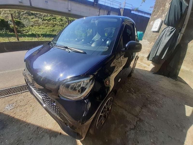 Usata Smart ForTwo Coupé Prime 41 kW (56 CV) 2021 Blu/azzurro Utilitaria
