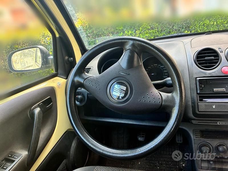 Usata Seat Arosa 50 CV (36 kW) 2003 Giallo Utilitaria