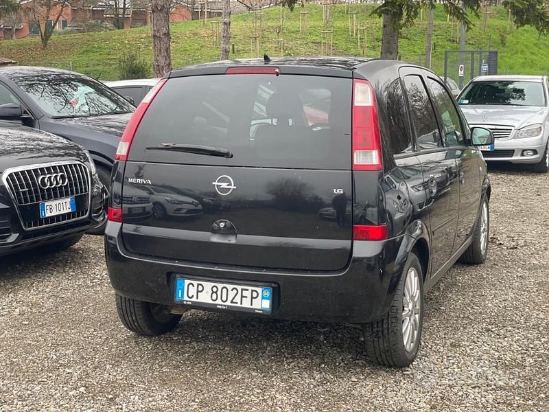Usata Opel Meriva Enjoy 100 CV (73 kW) 2004 Nero Monovolume