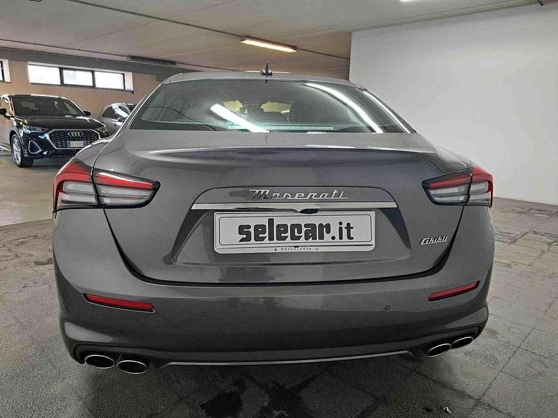 Usata Maserati Ghibli GT 330 CV (242 kW) 2024 Grigio Berlina
