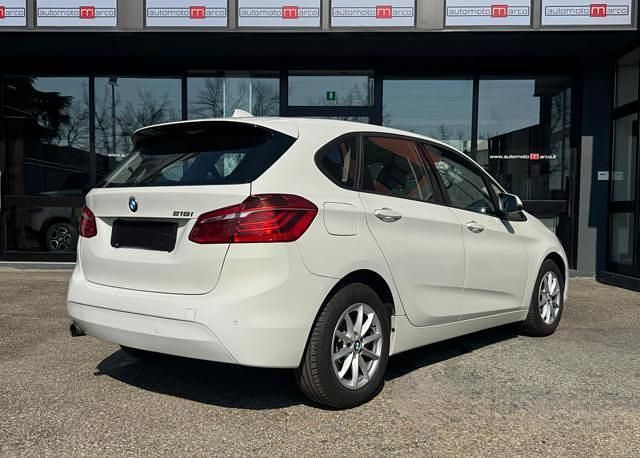 Usata BMW 218 Active Tourer Advantage 135 CV (99 kW) 2016 Bianco Monovolume