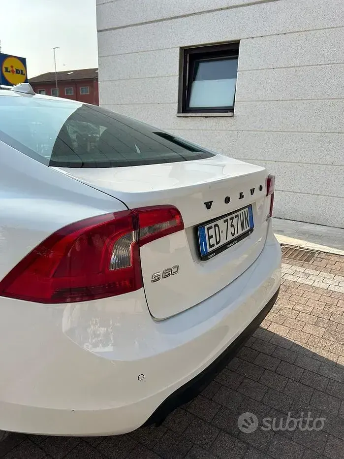 Usata Volvo S60 Comfort 163 CV (119 kW) 2011 Bianco Berlina