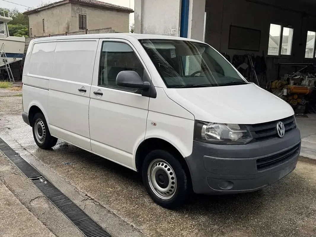 Usata VW T5 102 CV (75 kW) 2010 Bianco Furgone